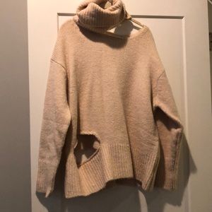 DARLING CUT IUT SWEATER